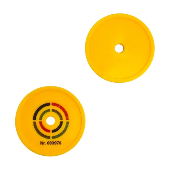 Zwei gelbe Kunststoffscheiben. 29 mm Durchmesser. 3,5 mm Loch. Farbiges Logo und Nummerierung. Personalisierbar. Viele Farben.